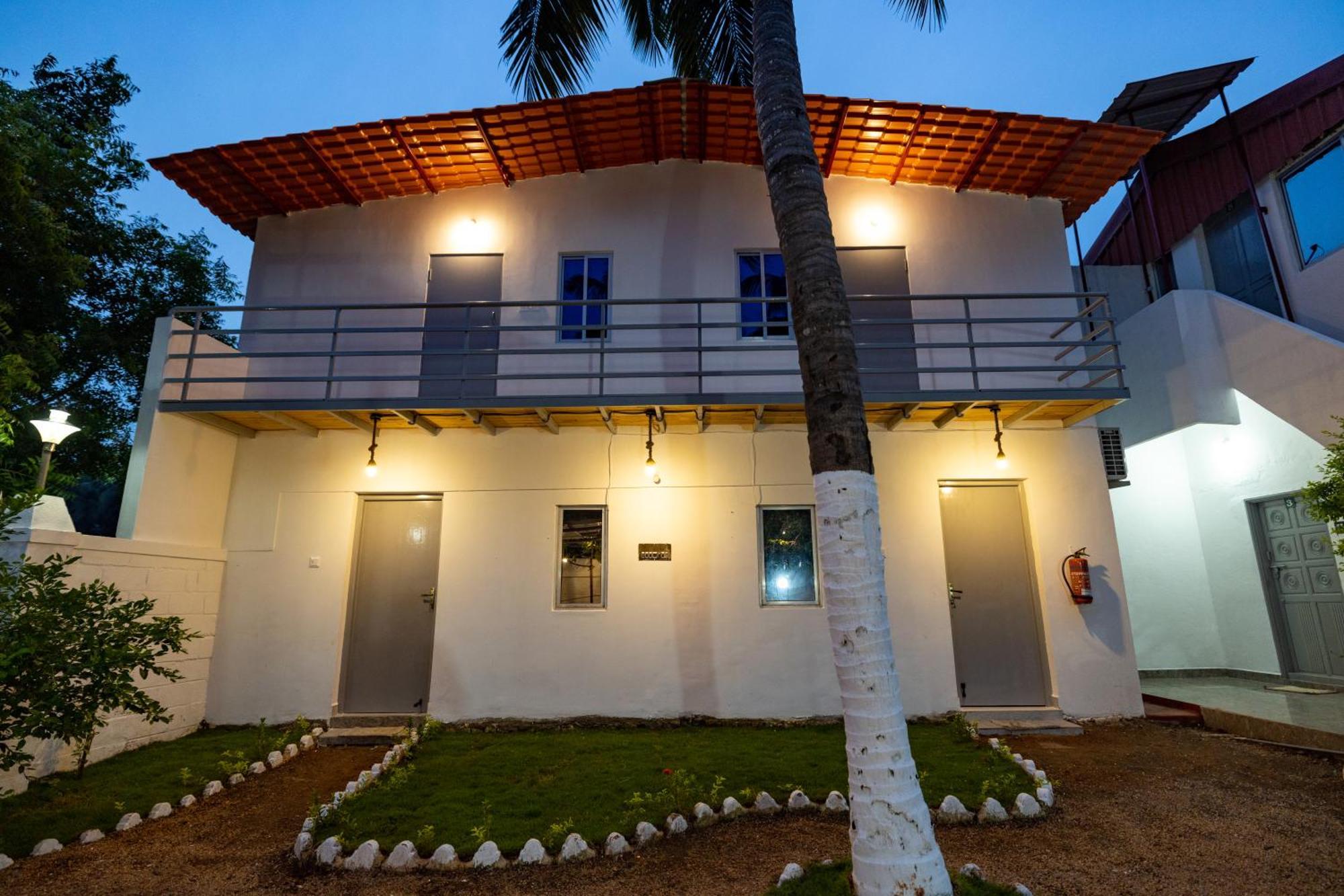 Sri Sai Holiday Inn Pondicherry Exterior photo