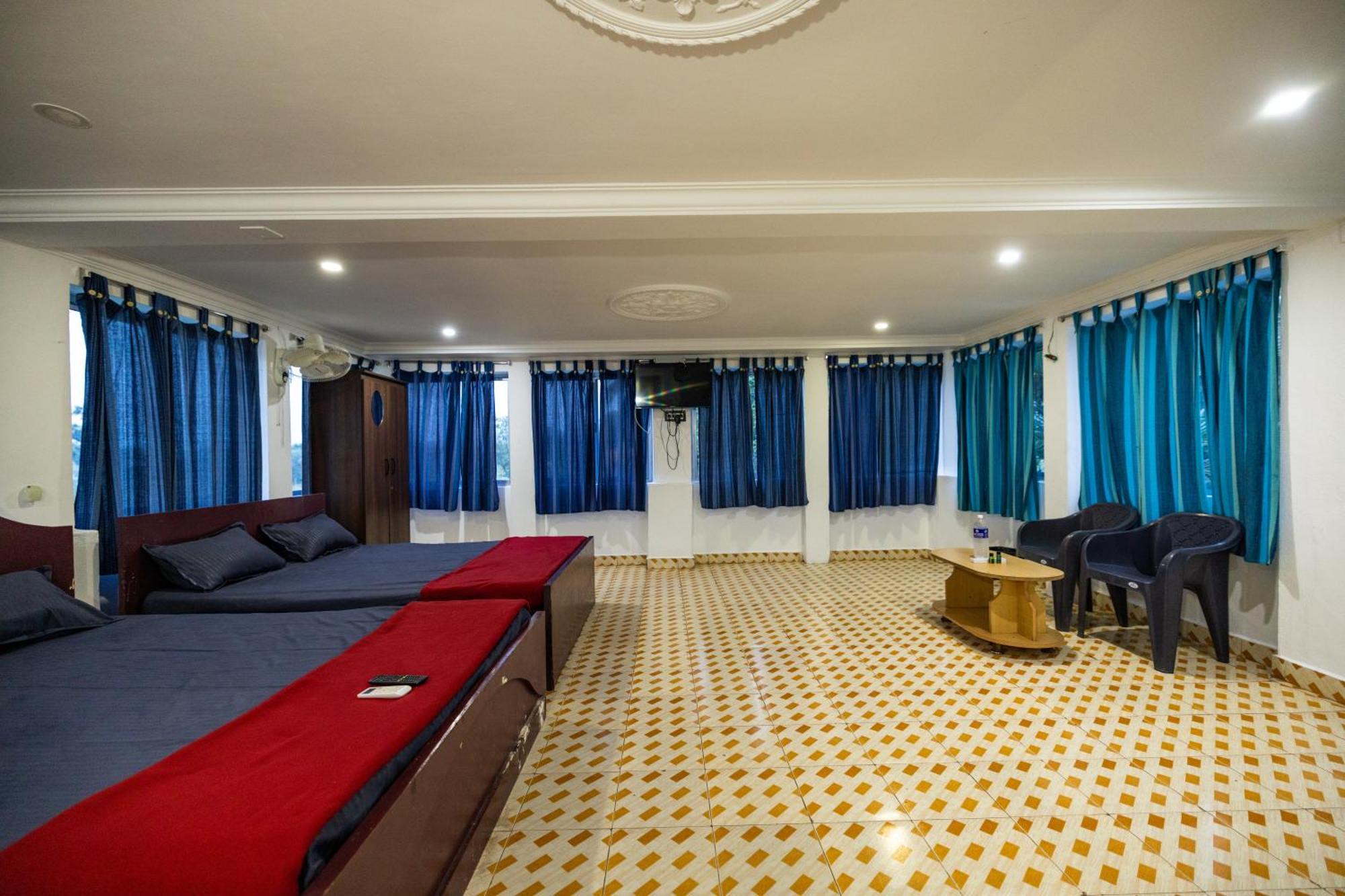 Sri Sai Holiday Inn Pondicherry Exterior photo