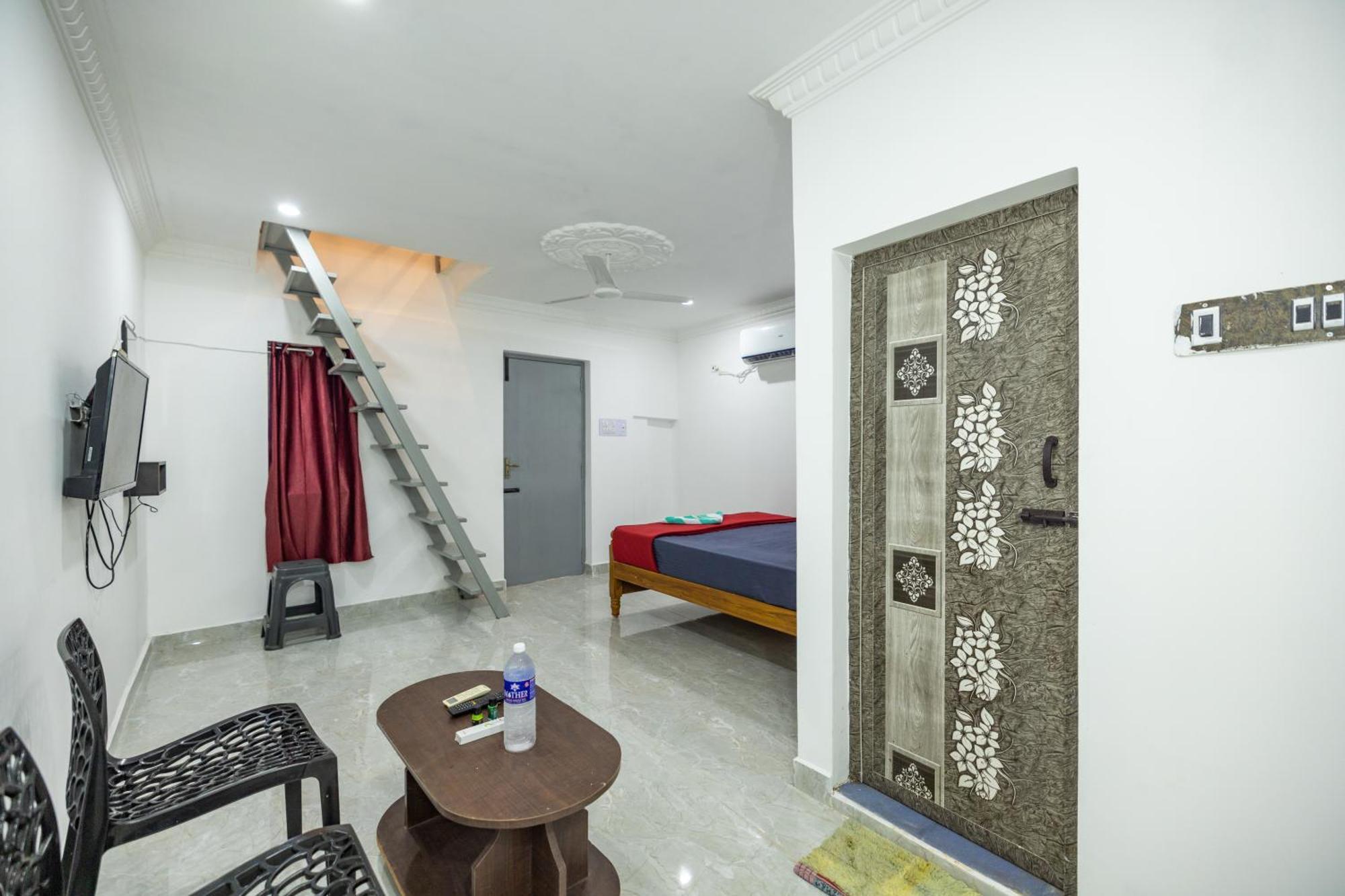 Sri Sai Holiday Inn Pondicherry Exterior photo